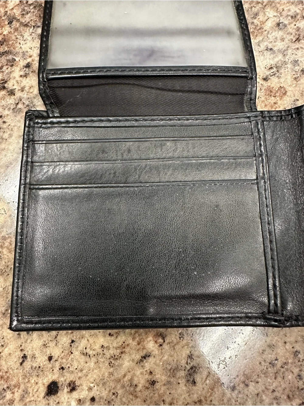 GUESS Black Leather Card & Key Holder with Metal Lion Emblem